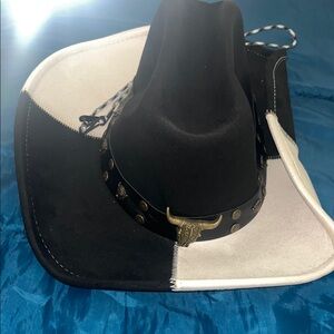 Men's Black and White Cowboy Hat